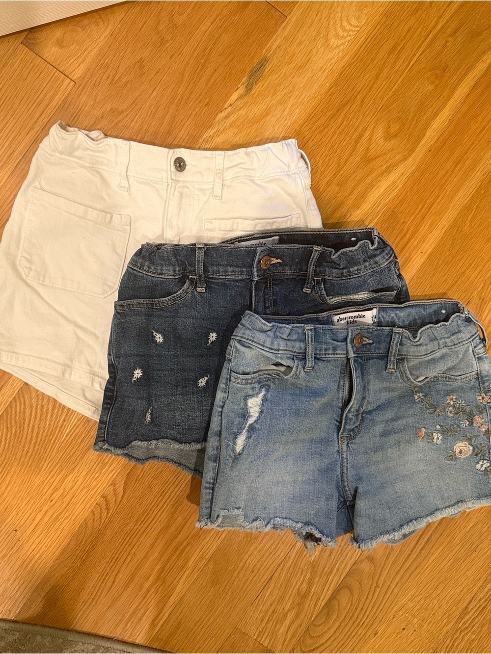 Abercrombie Kids Jean Shorts Lot of 3 - White, Dark Blue, Light Blue Size 13/14
